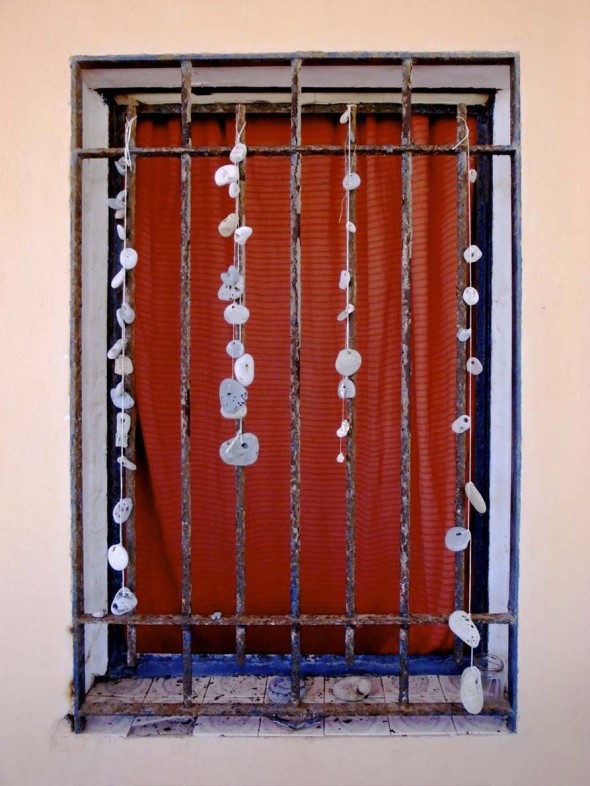 Hanging stones with holes