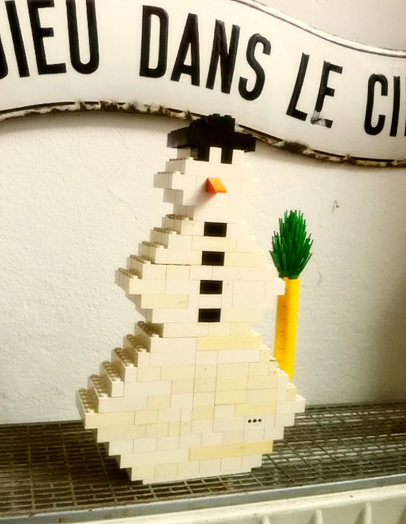 Schneemann bei 18 Grad