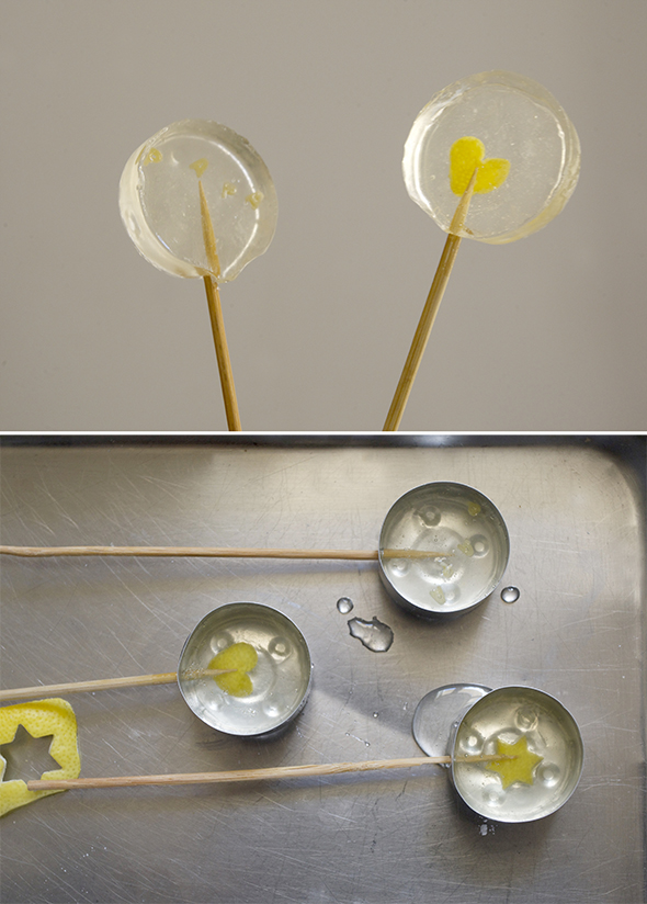 Piruletas en moldes de velas