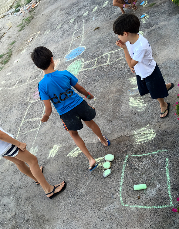 mensch ärgere dich nicht ludo parchis tiza kreide chalk kids kinder ninos