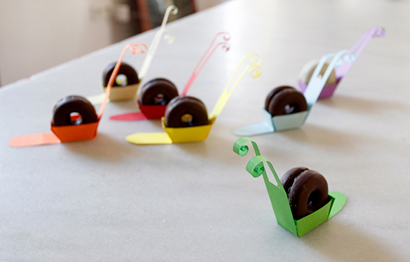 filipinos kekse galletas schnecke snail caracol paper papel papier deko deco tisch table mesa