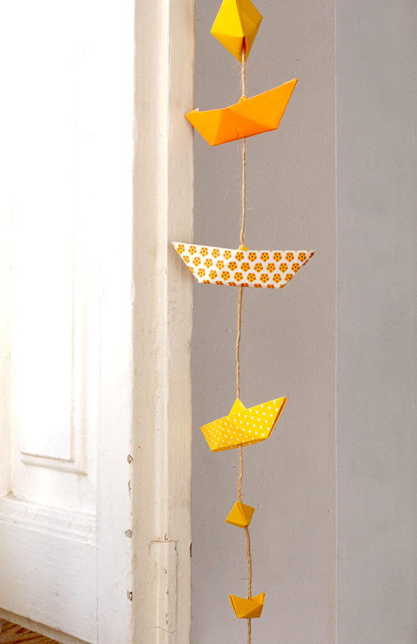 Guirnalda de barcos de origami