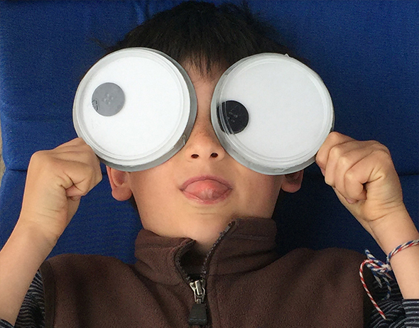 Ojos móviles gigantes