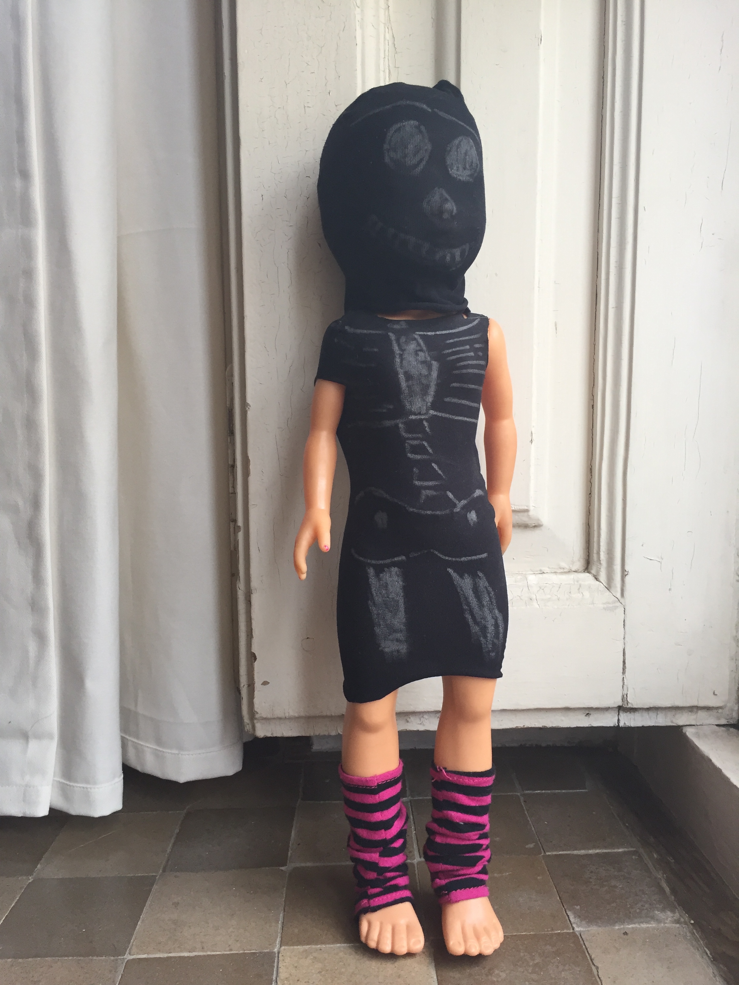 halloween-disfraz-doll-muneco-costum-kostuem-puppe-diy-basteln-manualidad-selber-machen-alte-strumpfhose-pantys-calcetines